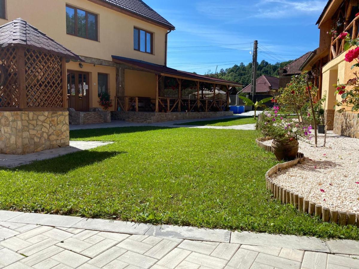 La Tusa Dusa Ocolisu Mic Exterior photo